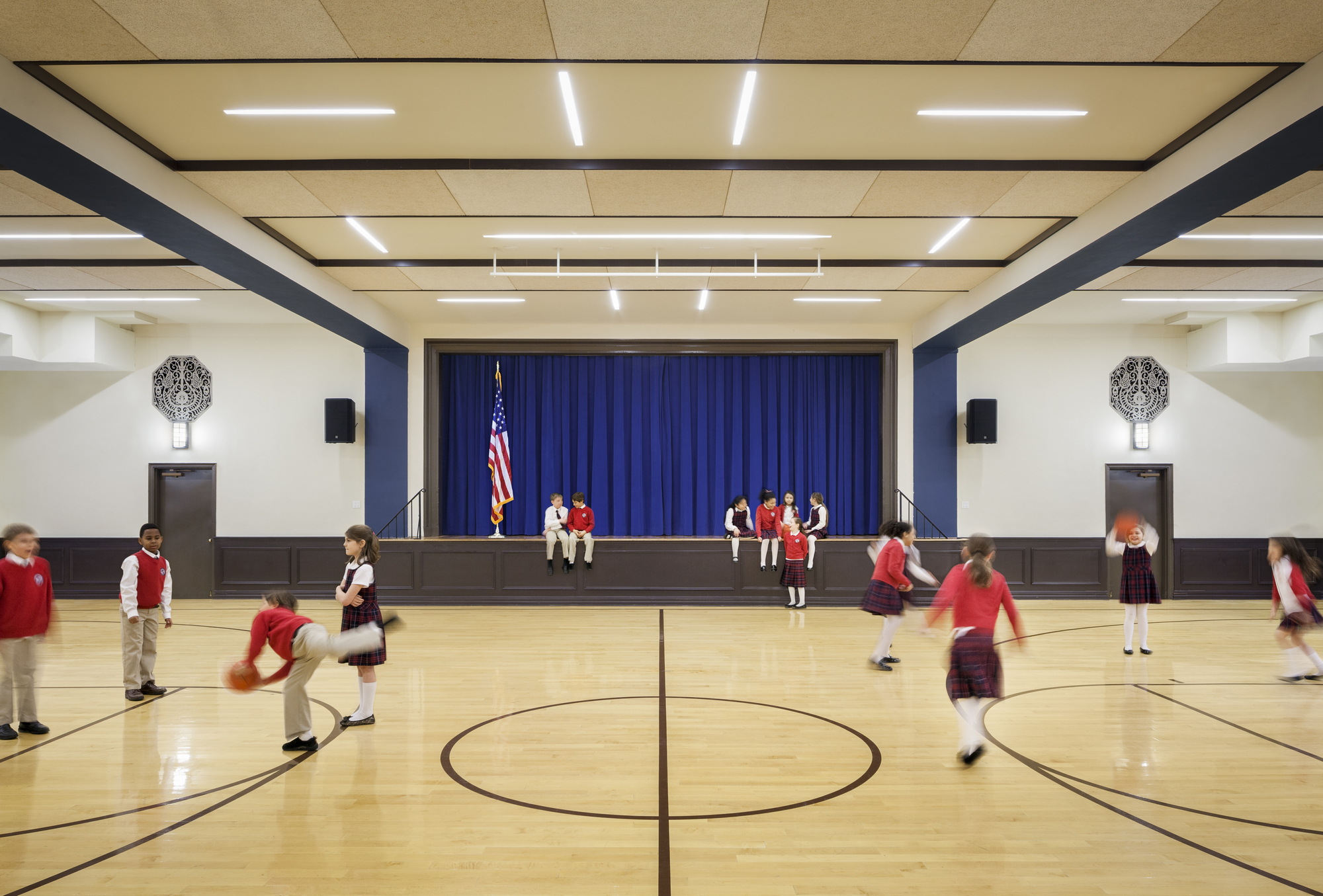 Saint Stephen of Hungary School / HMA2 architects-17