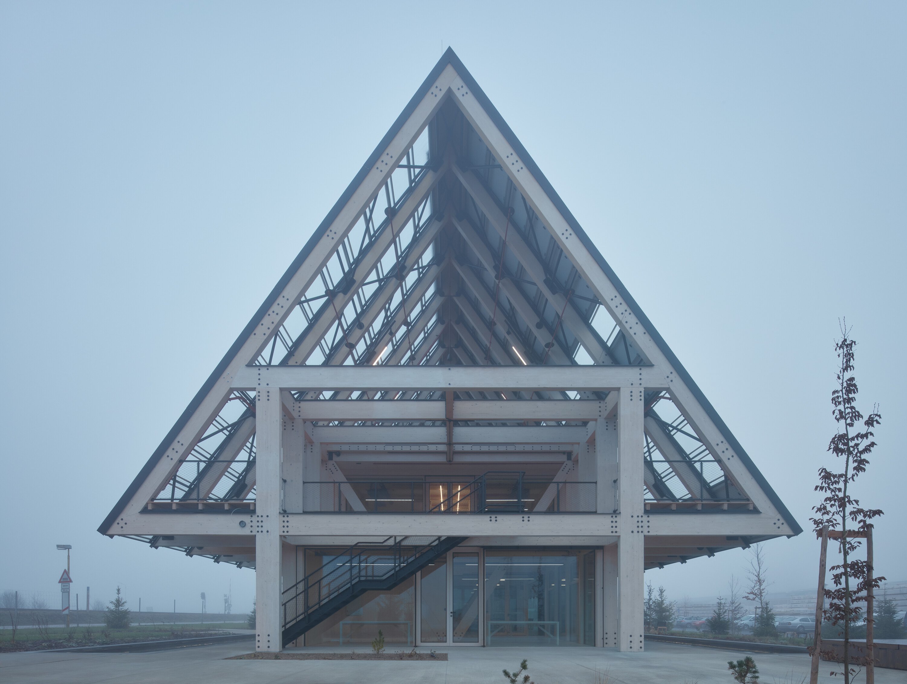 Klouboucká 森林总部丨俄罗斯丨Mjölk architects-7