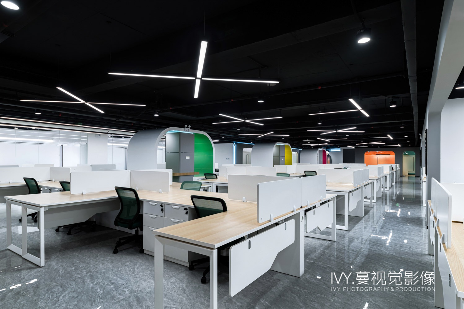 穿越宇宙的飞船办公室丨中国广州丨DPA 绘美设计-17