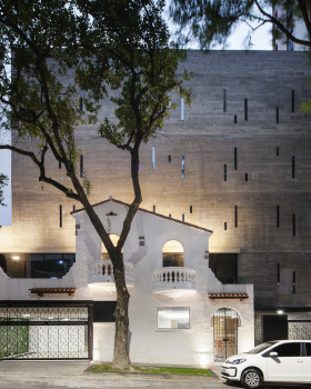 Blumenthal 商业大厦丨巴西圣保罗丨Kruchin Arquitetura