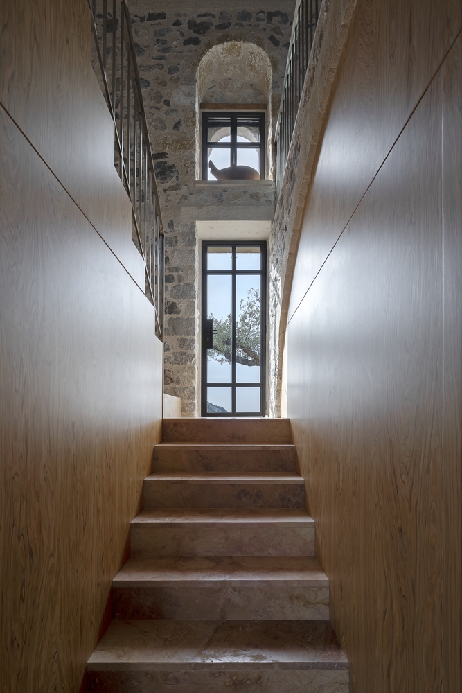 希腊 Kardamili 海滨历史建筑的现代重生丨Etsi Architects-45