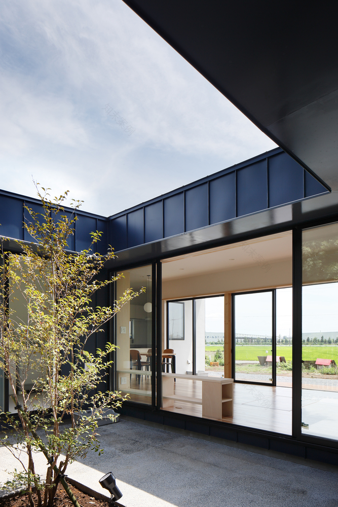 Hourglass studioLOOP-17