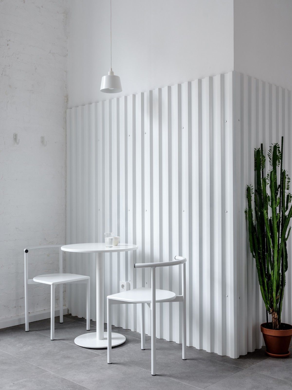 纯白极简魅力 Bloom n Brew 甜品-酒吧  Asketik Studio-9