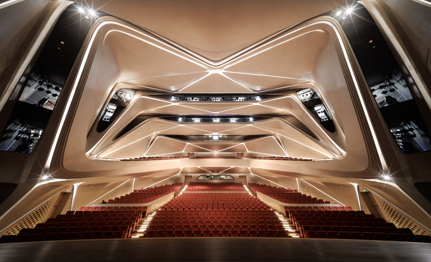 ZHUHAI JINWAN CIVIC ART CENTRE | ZAHA HADID ARCHITECTS - ARCH2O-33