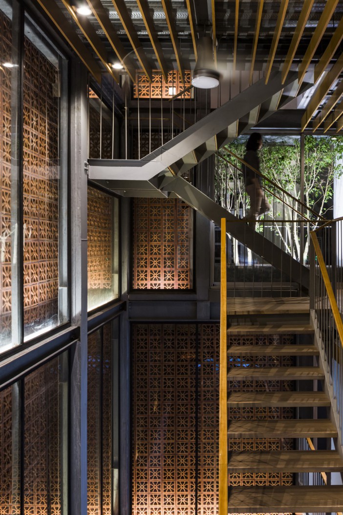 The Lantern - Nanoco Gallery | VTN3-9