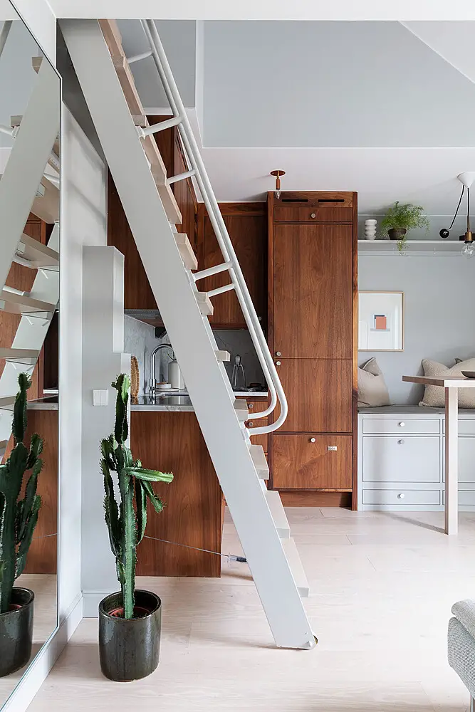 瑞典百年建筑的迷你复式公寓设计-2