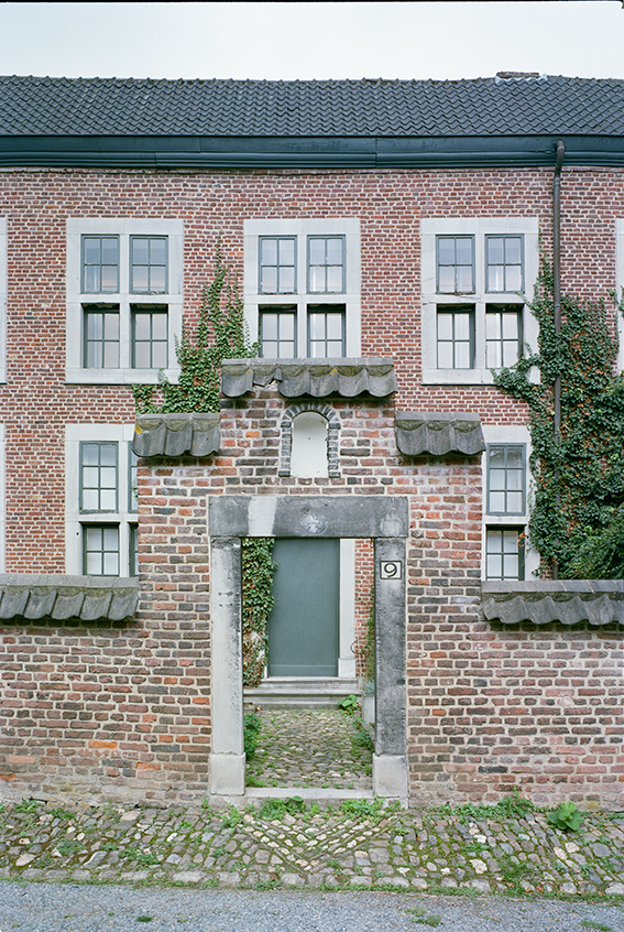 Z33 艺术馆 · 静谧之墙与城市对话-58