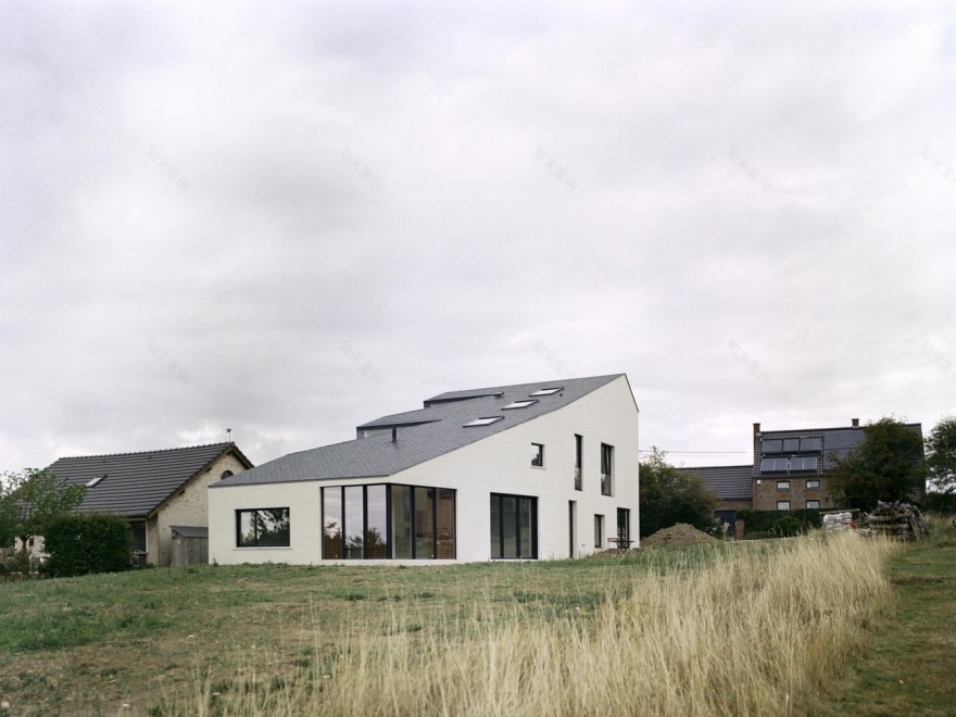 山村之上的全景住宅丨比利时丨vvv-11