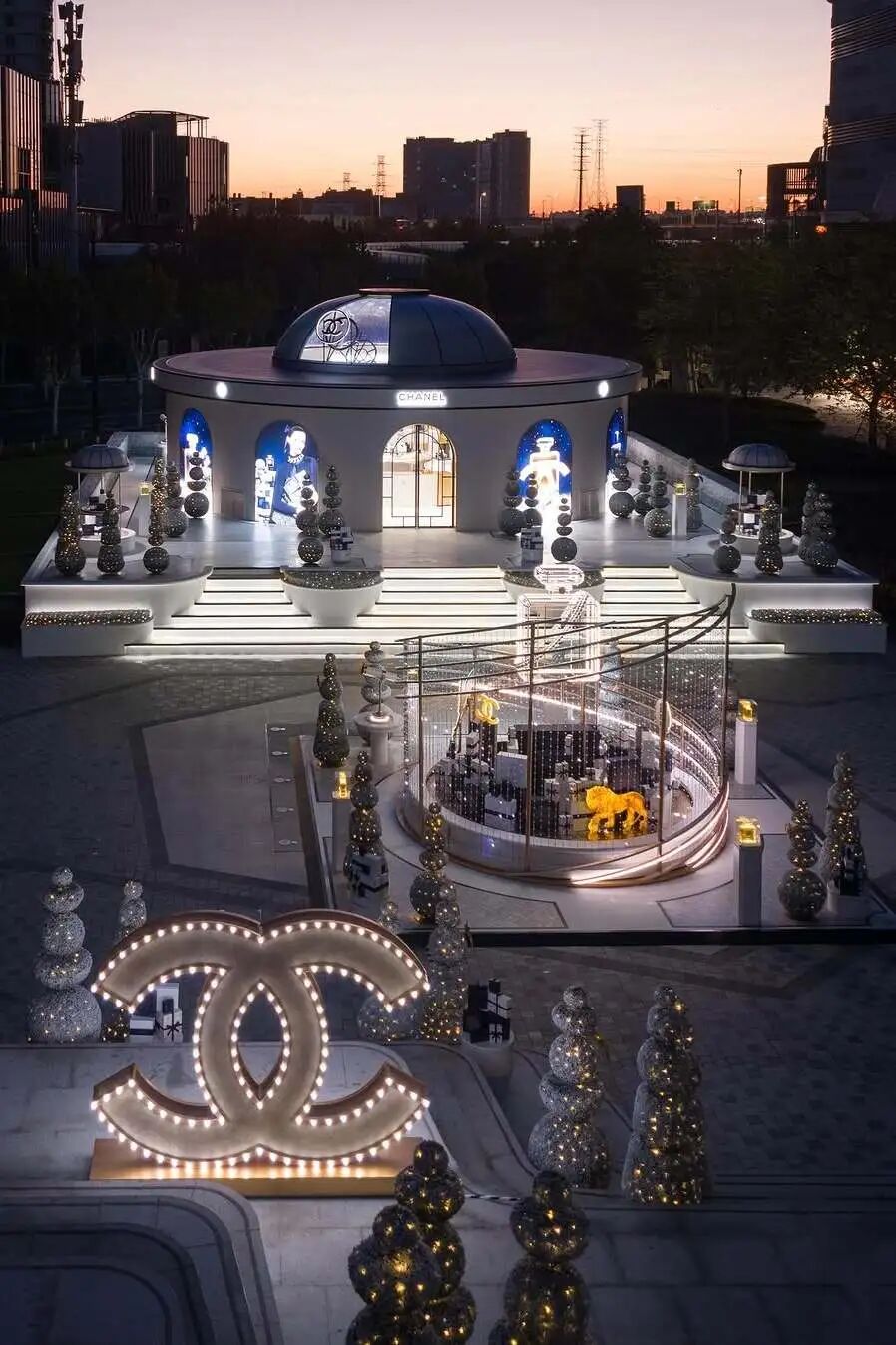 香奈儿“冬日星空”新年限定快闪丨中国北京丨法国艺术家Delphine Dénéréaz-4