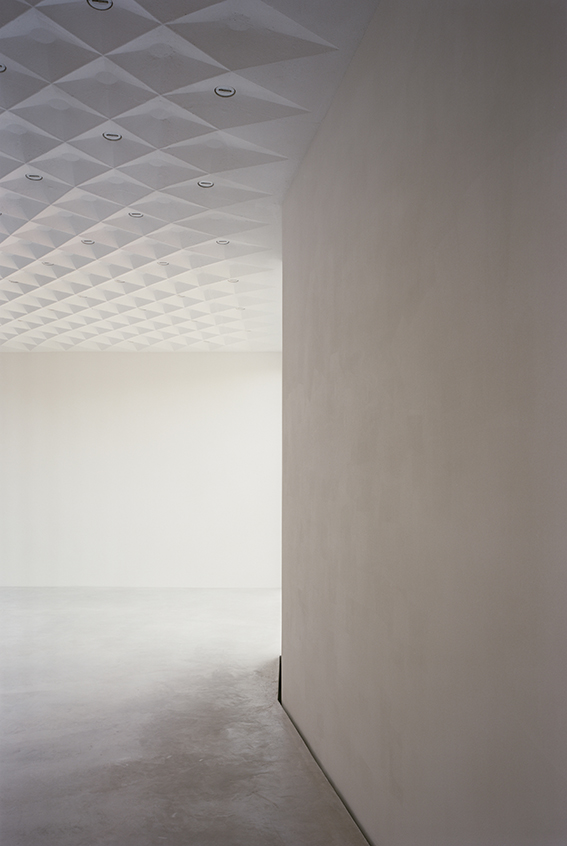 Z33 艺术馆 · 静谧之墙与城市对话-52