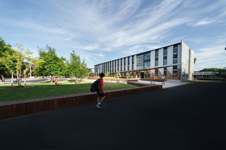 墨尔本 McKinnon 高中多功能学习中心丨澳大利亚墨尔本丨H2o Architects-11