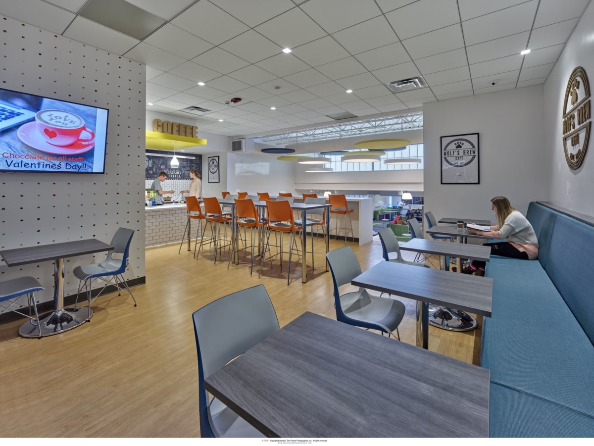 Avon Grove Charter School Collaboratory | 灵活教学空间的新典范-16