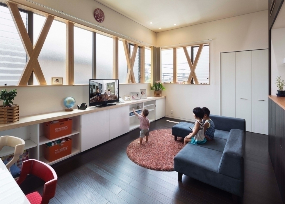 日本爱知简约住宅 | “水围庭院”与“攀岩阁楼”的创意设计-11