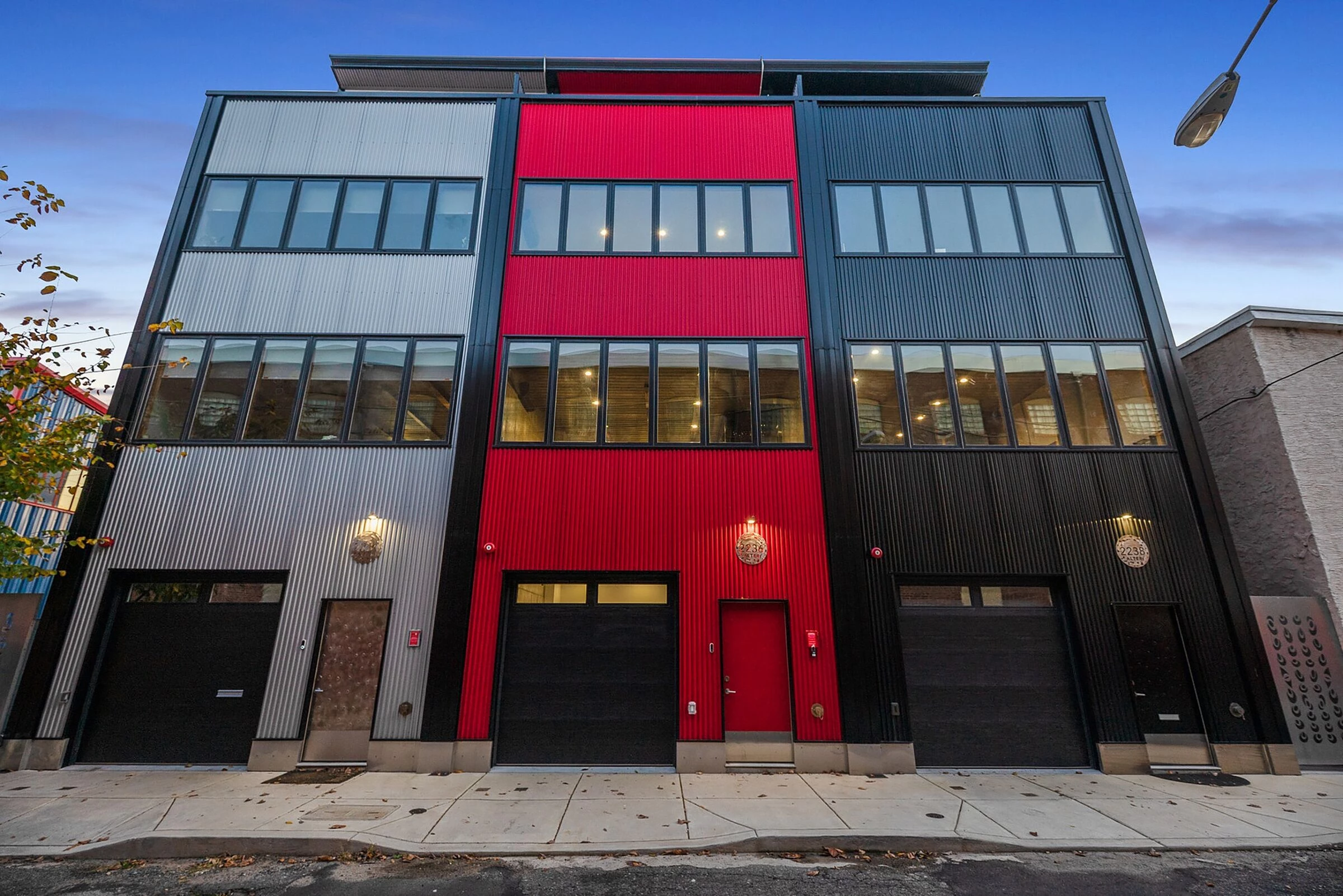 费城艺术感超群的三层联排别墅-23