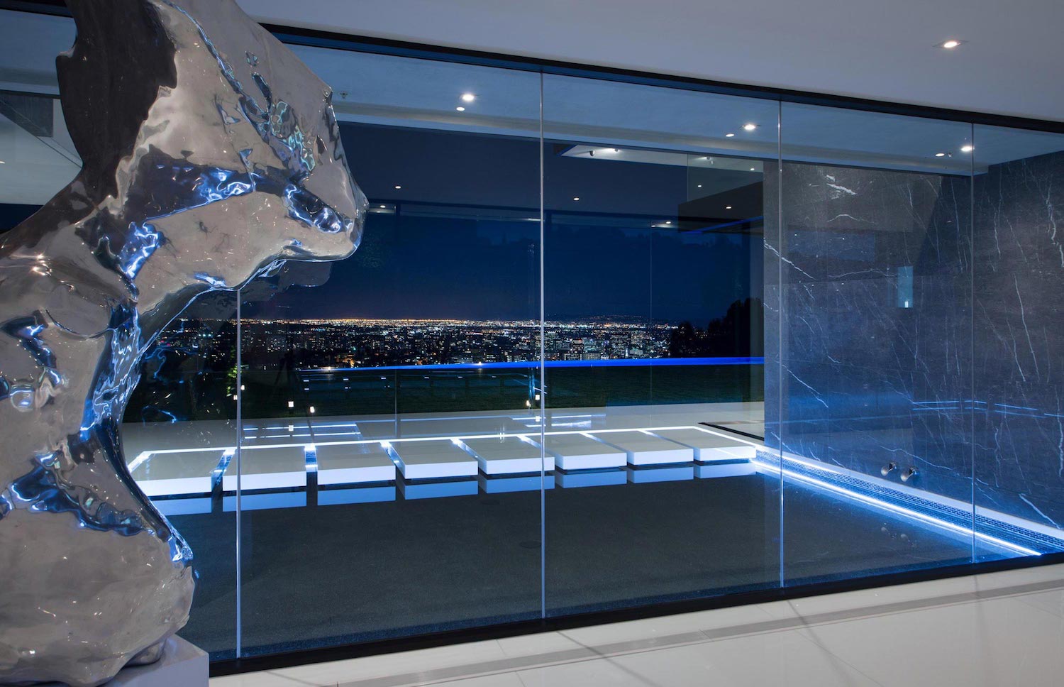 斯特拉德拉超现代杰作住宅在好莱坞山-11