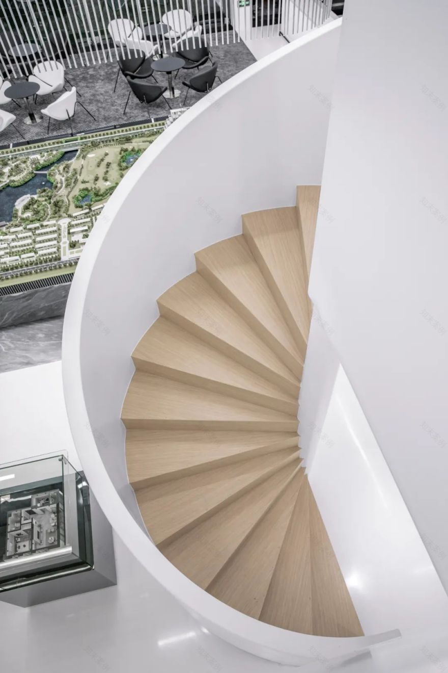 石家庄中电展示中心 / 纯净白色空间的诗意营造-38