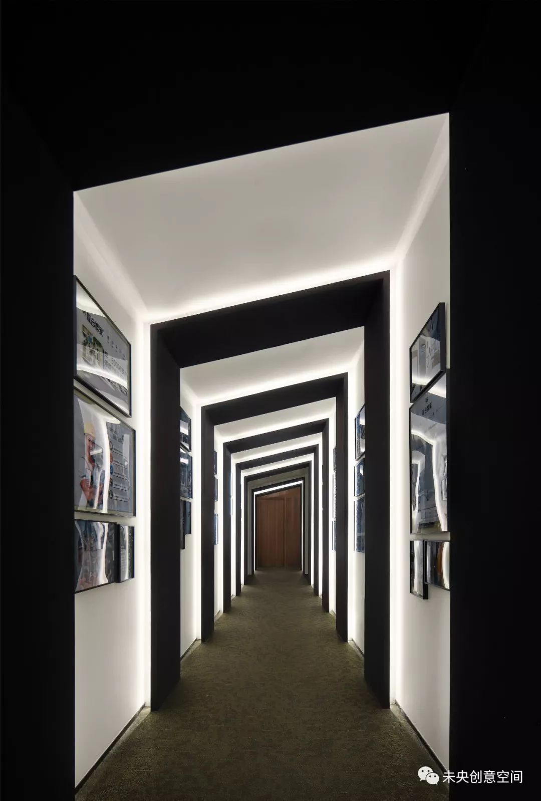 《光·荫》——自然光影塑造的办公展厅空间-56