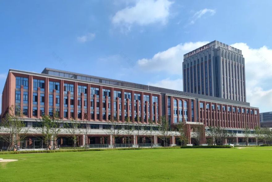 上海交通大学医学院浦东校区正式启用,龚正前往调研-19