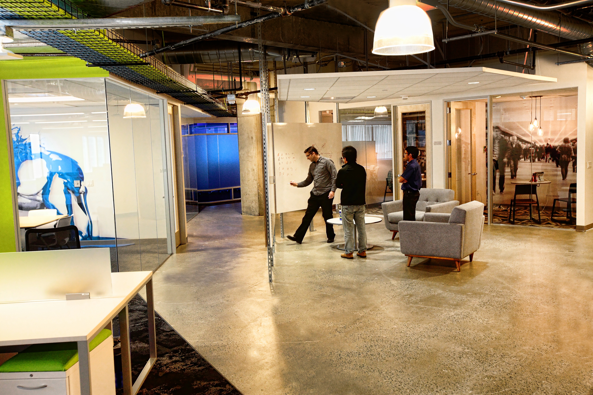 AppDynamics 总部 | 紧凑空间中的创意协作-27