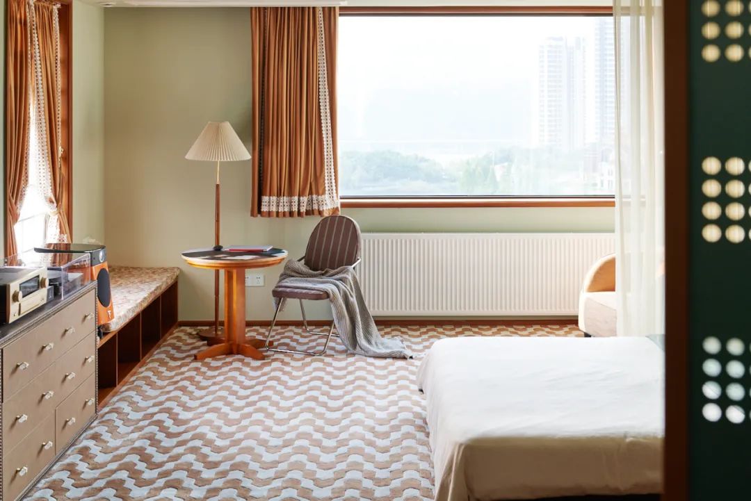 花湖汀 | 复古韵味融入生活细节,打造优雅时光空间-47