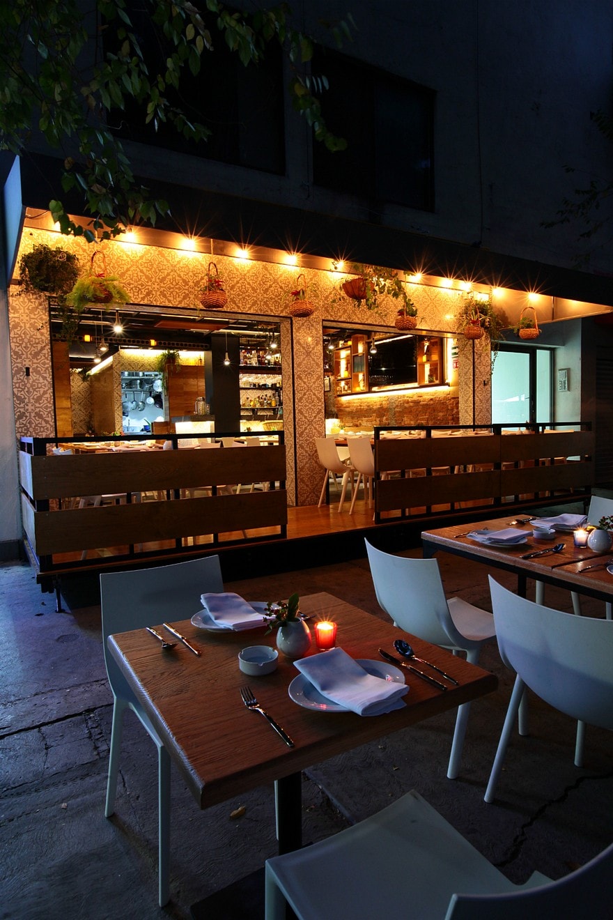 墨西哥城牛顿 105 餐厅——简约空间中的精致餐饮体验-20