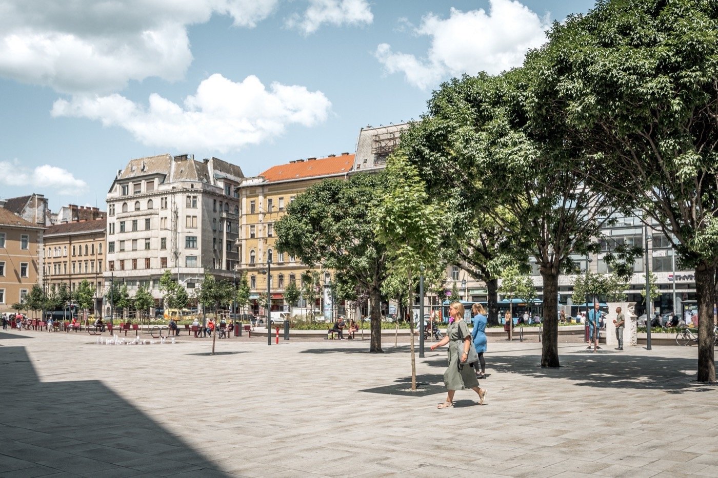 布达佩斯布拉哈卢扎广场丨匈牙利布达佩斯-6