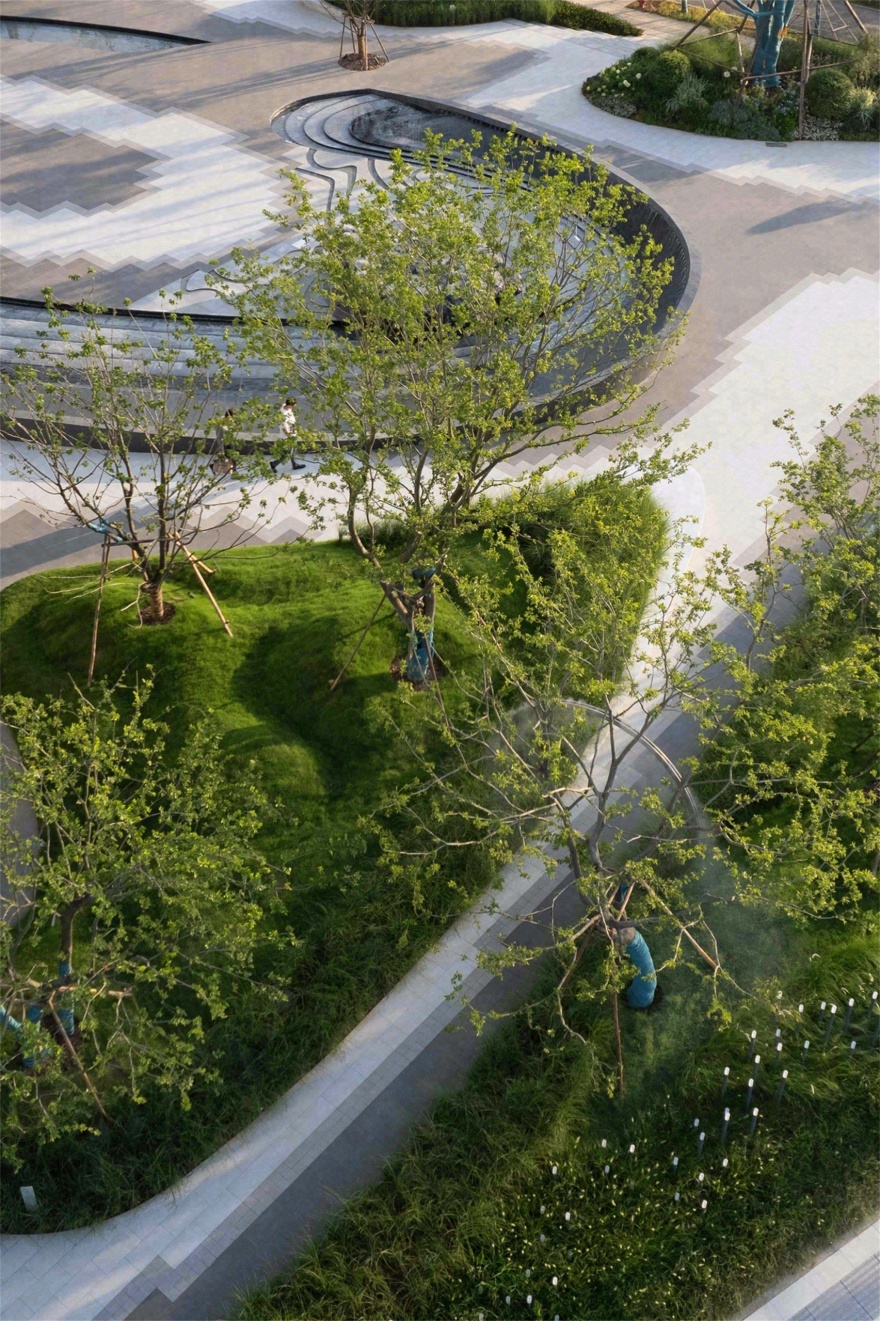 ” 明日 ” 之境,预见生活的超限感知—武汉联投未来荟 丨中国武汉丨环球地景设计-28