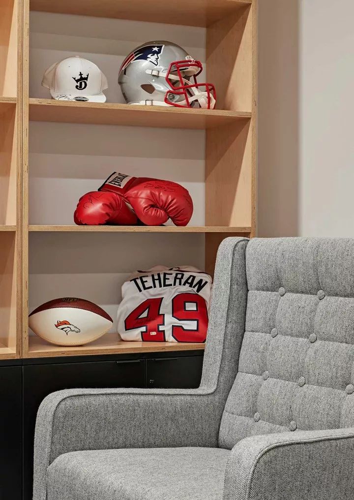 波士顿 DraftKings 梦幻体育博彩总部,活力四溢的现代办公空间-7