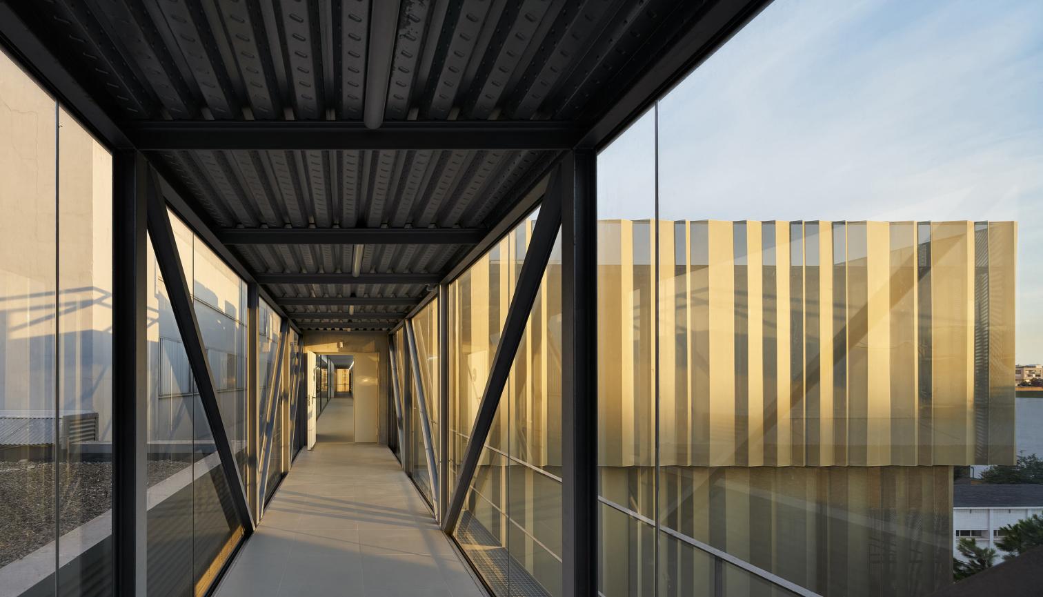 西班牙 Algeciras 大学图书馆-17