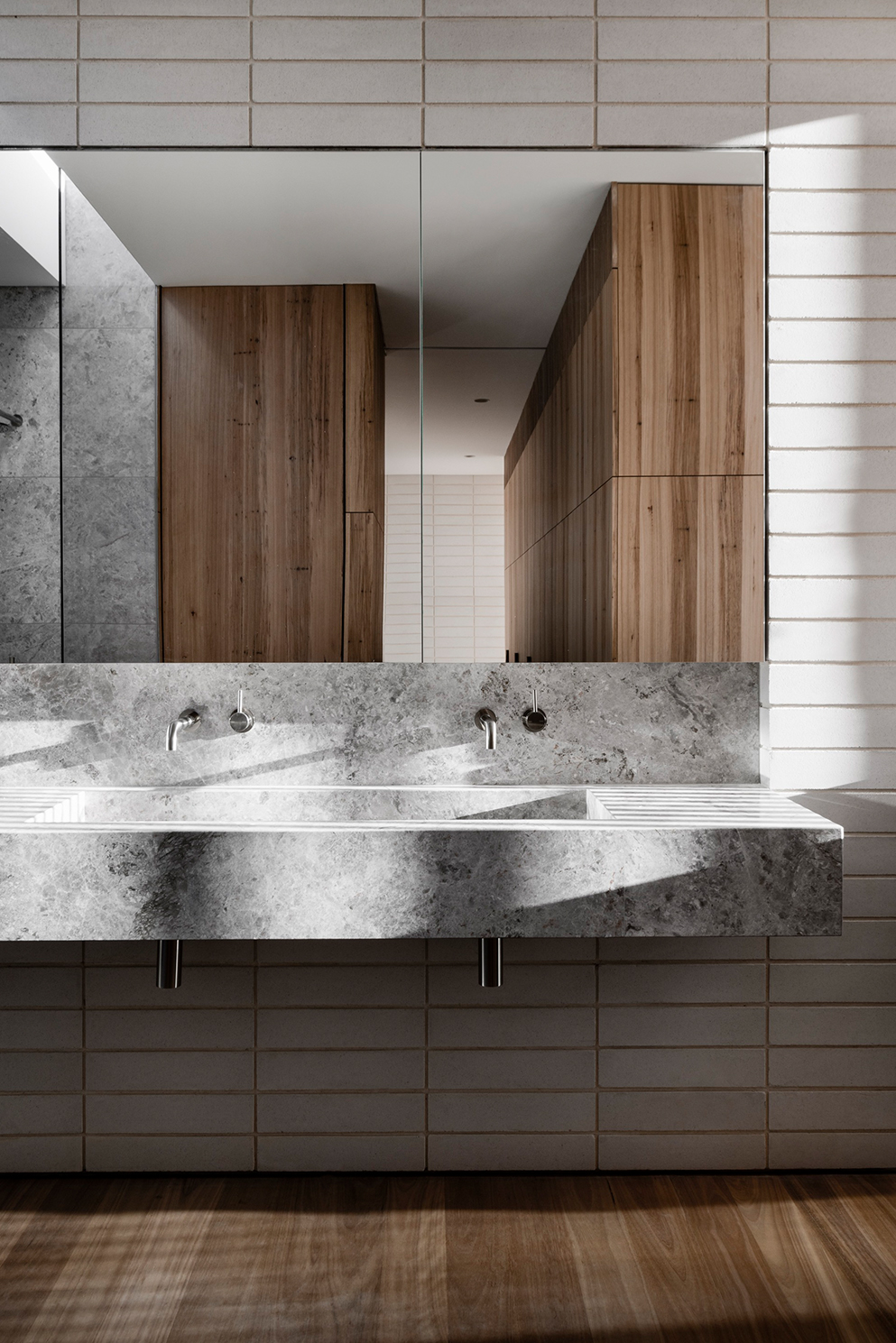 Edsall Street 住宅 | 砖石与光的现代对话-20