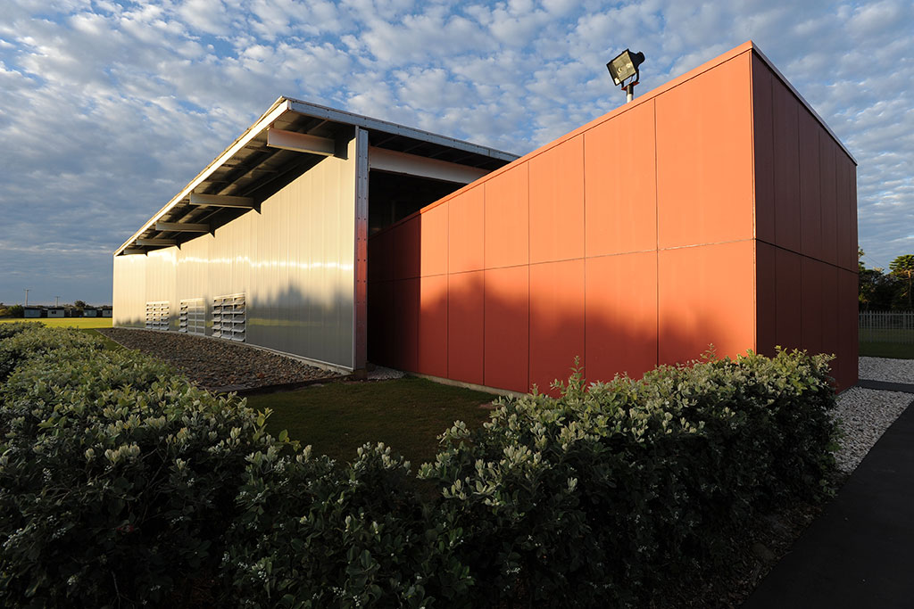 安斯沃思湖体育厅 | 简约现代的室内设计典范-5