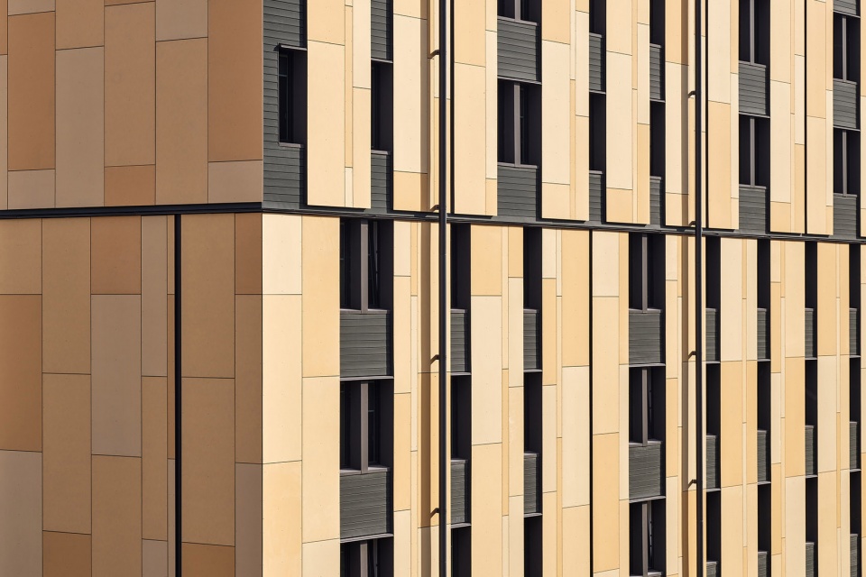 加拿大 UBC Okanagan 大学糖果色被动式宿舍-29