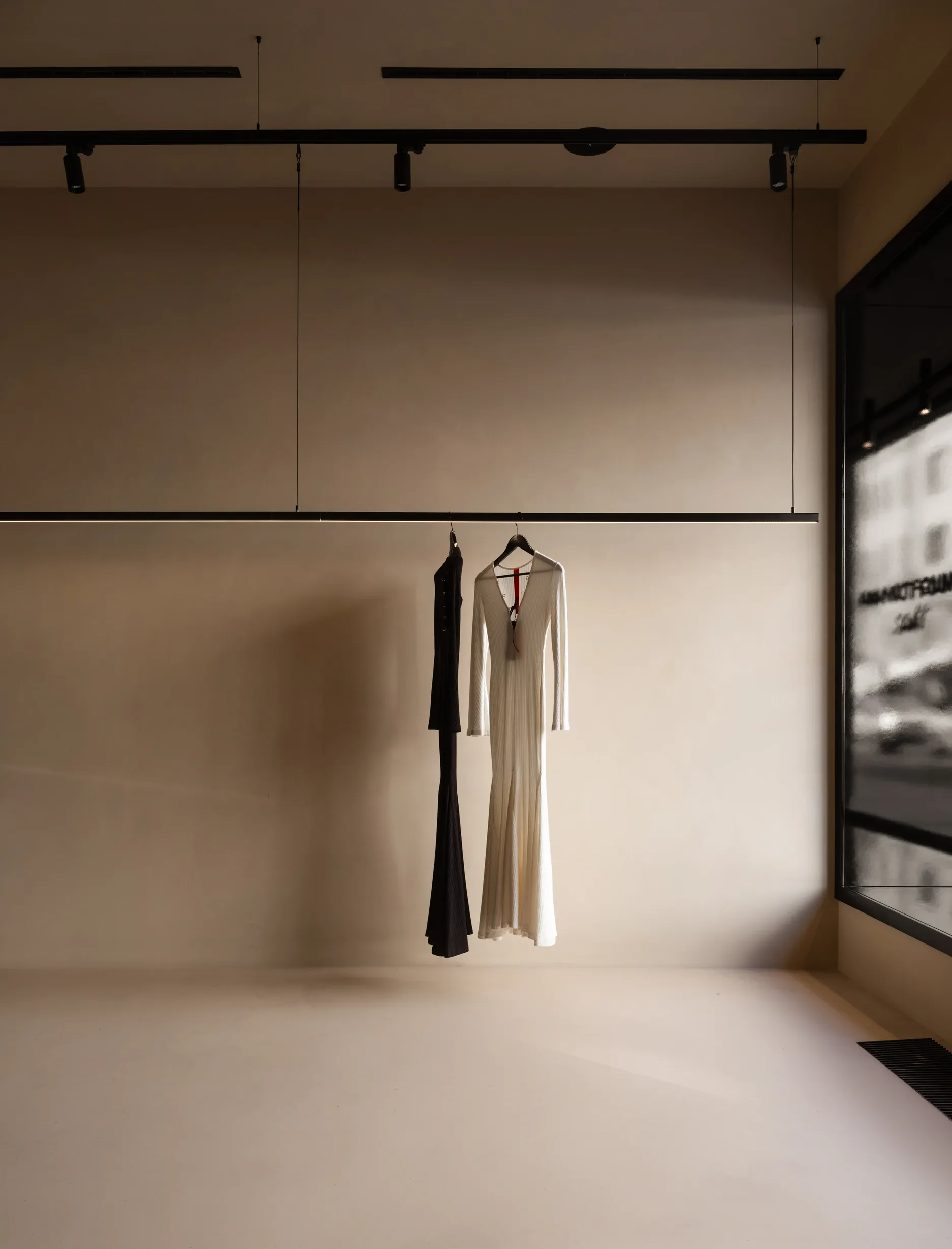 Alexandra Burmistrova——以对比、细腻和质感为基础展现创始人的内心世界-15