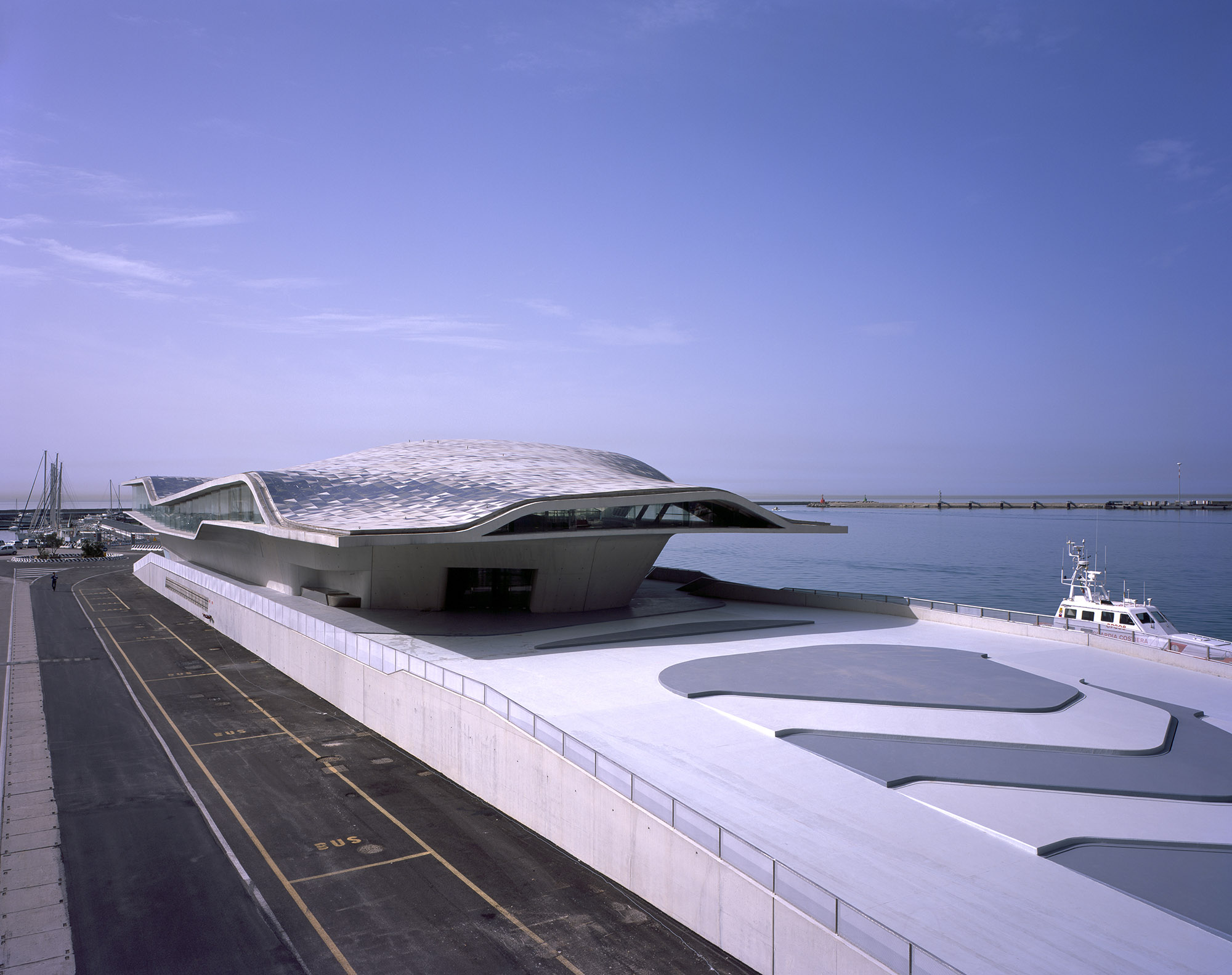 萨勒诺海运码头，意大利 / Zaha Hadid Architects-7