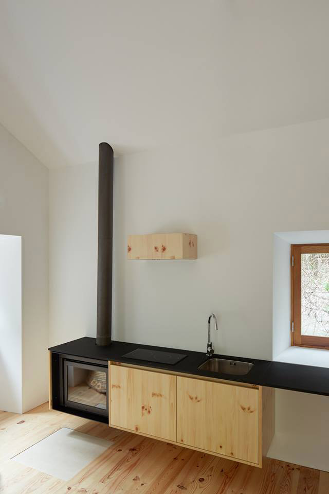 悬崖边的水磨坊民宿 / Bruno Lucas Dias Architecture-49