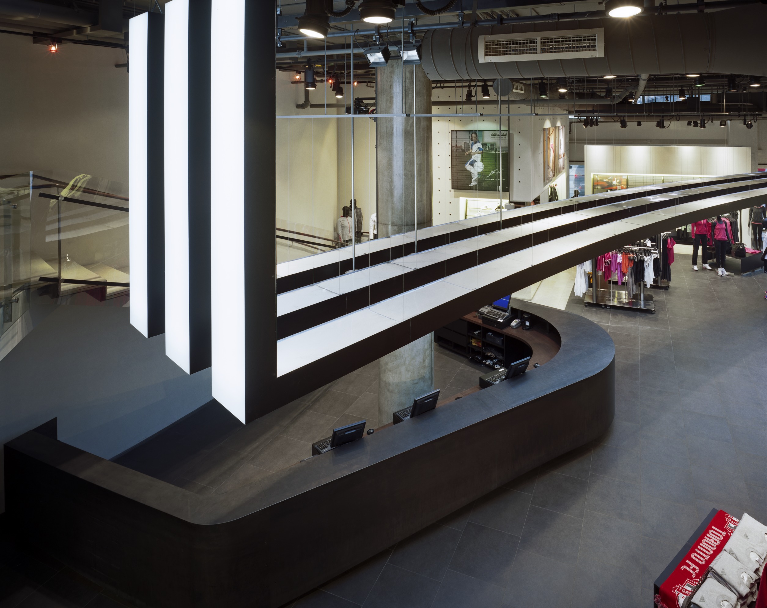 阿迪达斯多伦多旗舰店丨加拿大多伦多丨Hariri Pontarini Architects-20