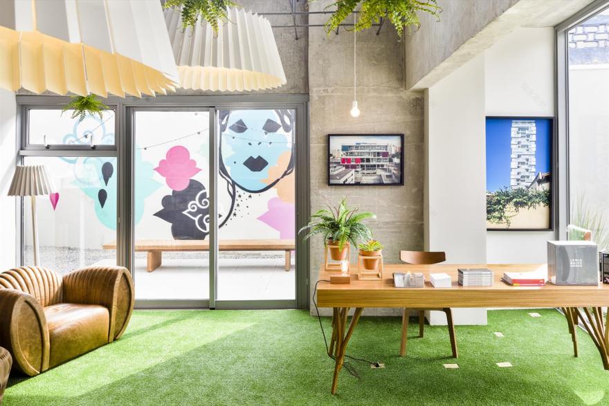 巴西 Idea!Zarvos 临时图书馆 | 钢铁书海中的文化绿洲-11