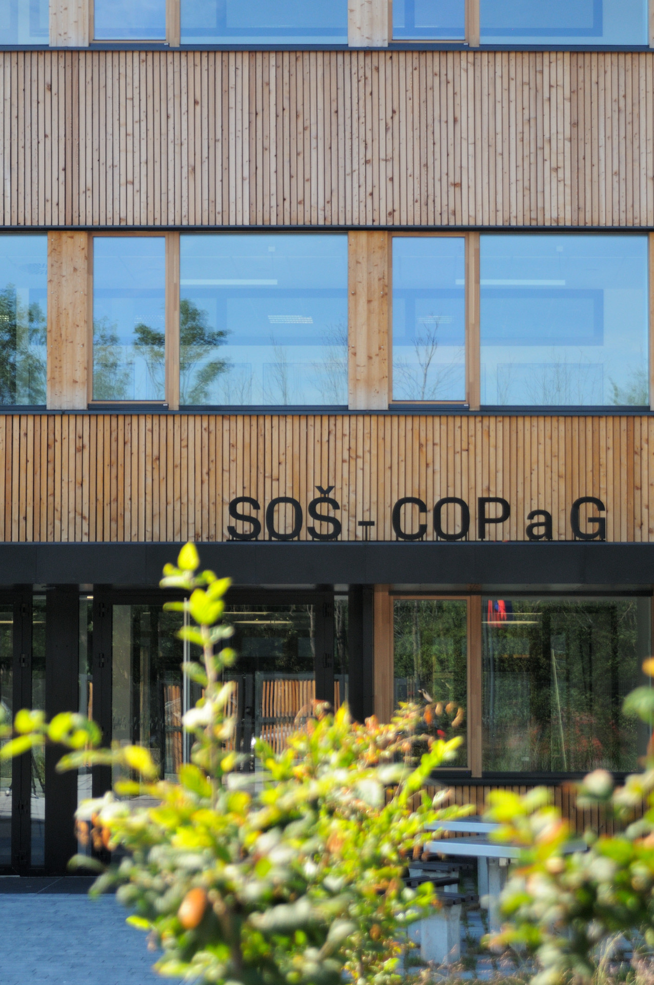 布拉格赫尔德洛热日什的学校改造项目丨ECOTEN-51