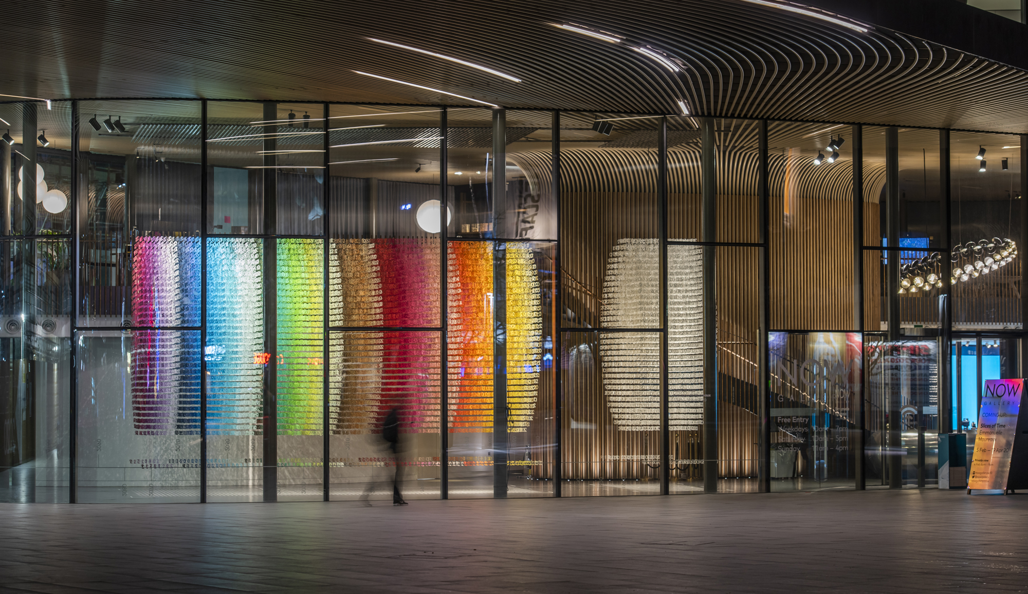 梦幻色彩空间——Emmanuelle Moureaux 的“时间切片”与“未来”雕塑-5