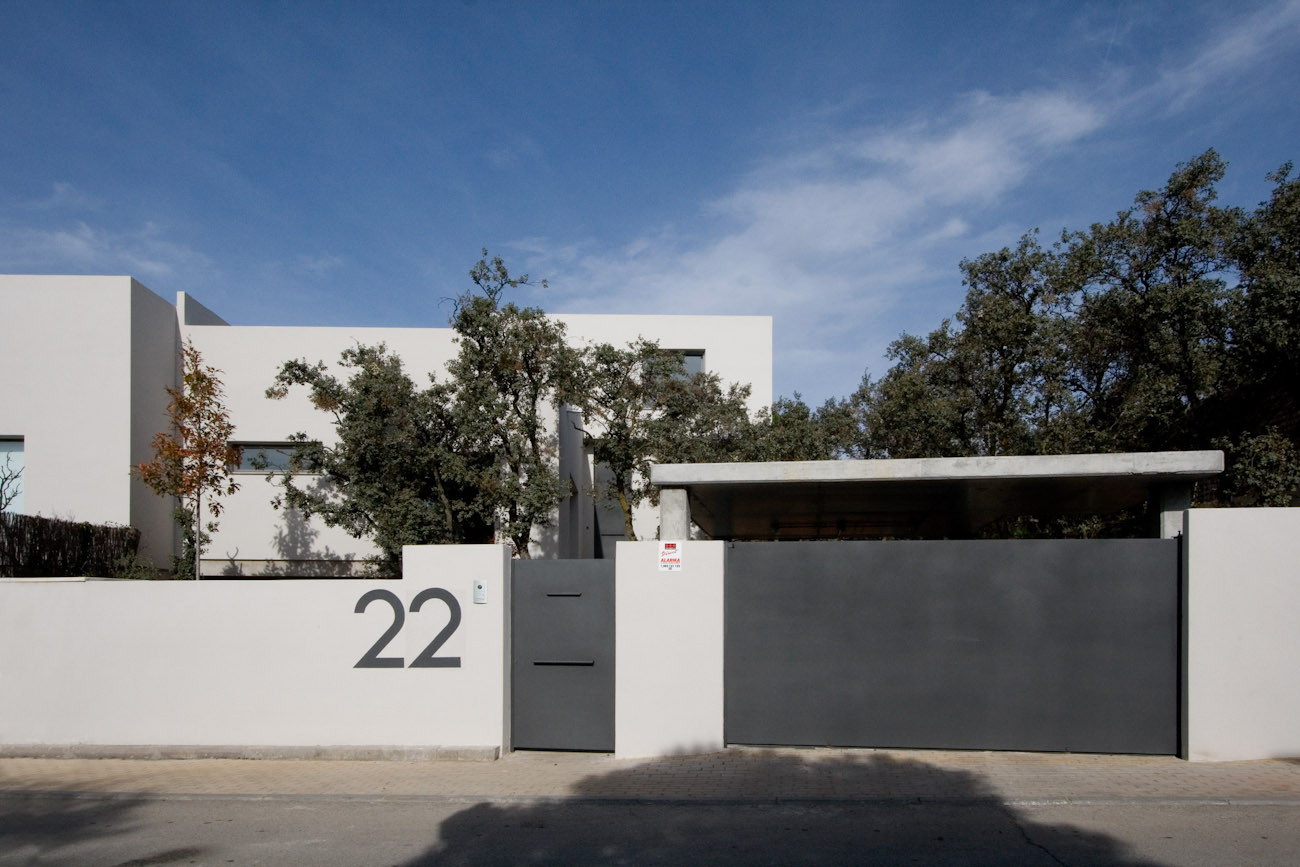 Simple property located in the midst of an oak tree forest   CAANdesign  Architecture and home design blog-9