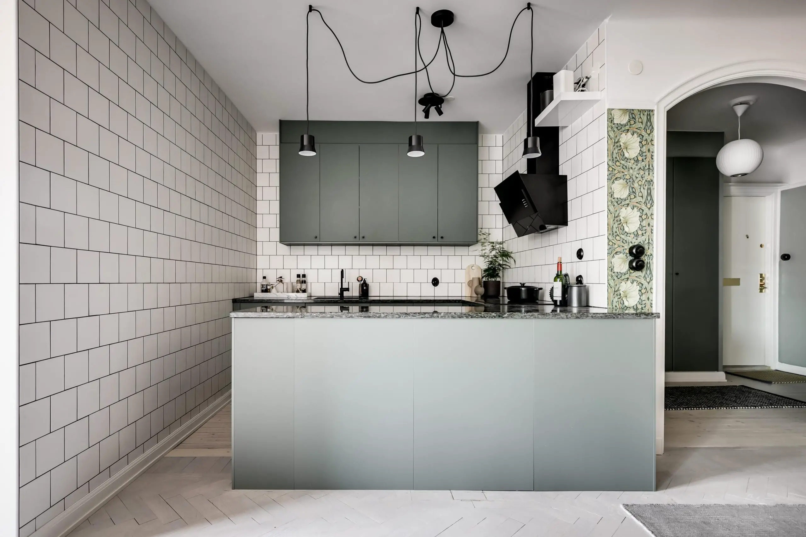 瑞典 71m2 公寓 | 绿色与玻璃的完美融合-12