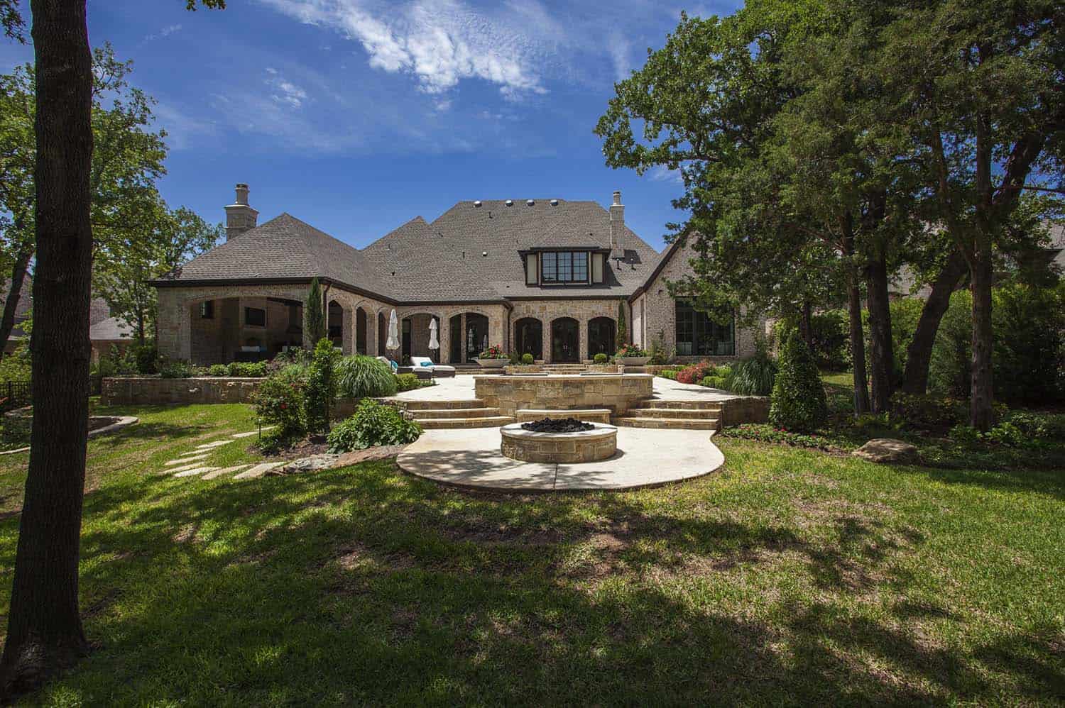 Gorgeous stone clad home with elegant interiors in Southlake, Texas-23