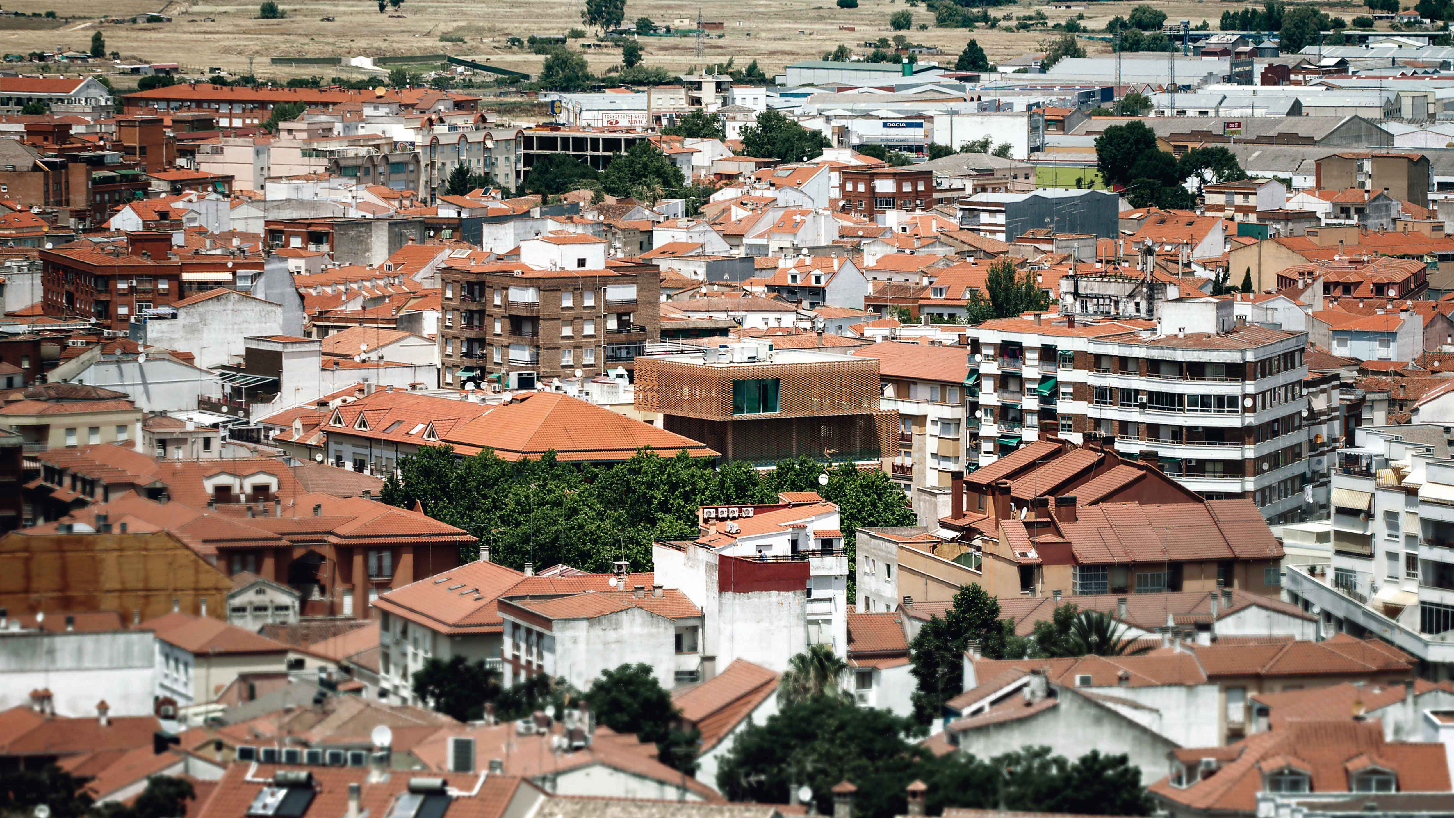 融合传统烟草晾晒建筑的现代文化中心——La Gota-0