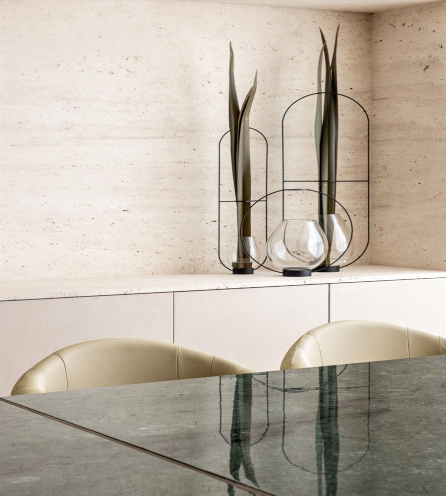 巴西 483 平米豪华公寓,Figueiredo Fischer Arquitetos 打造暗色调自然光空间-3