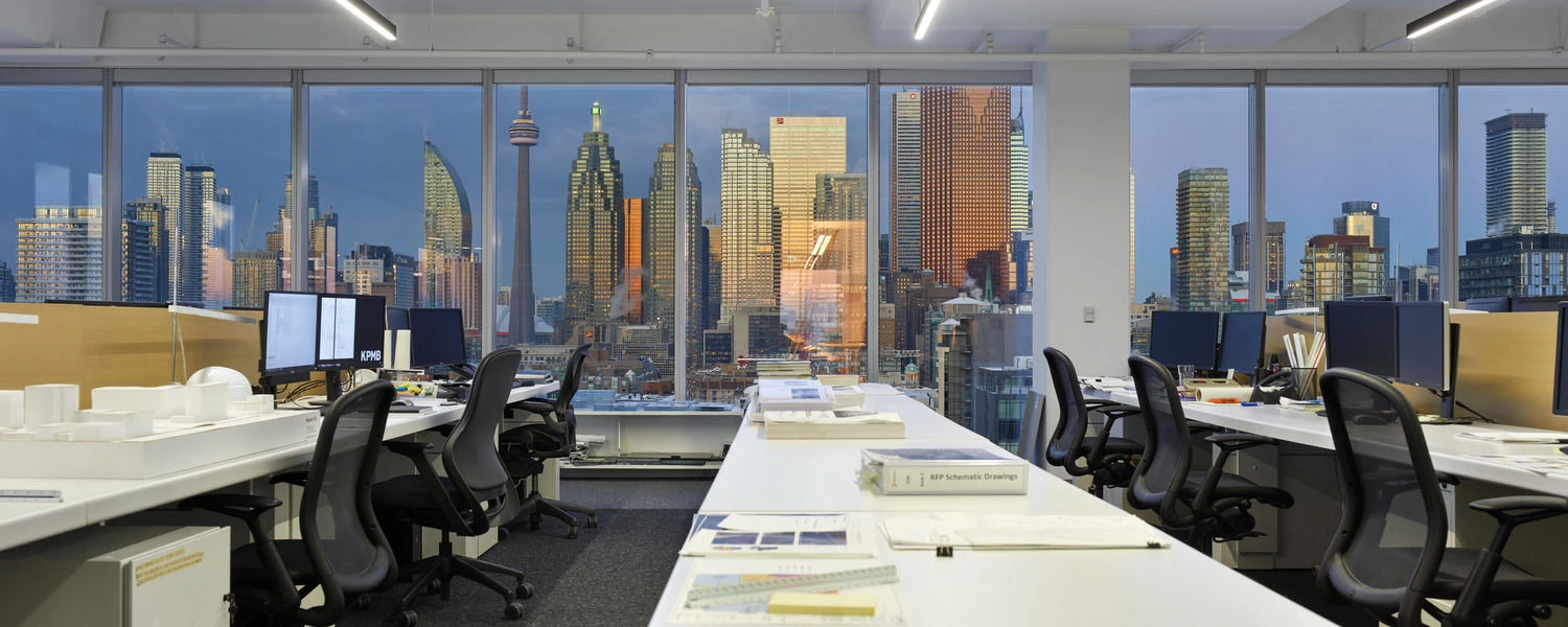 多伦多 KPMB Architects 办公室 | 温馨原木与城市景观的完美结合-39