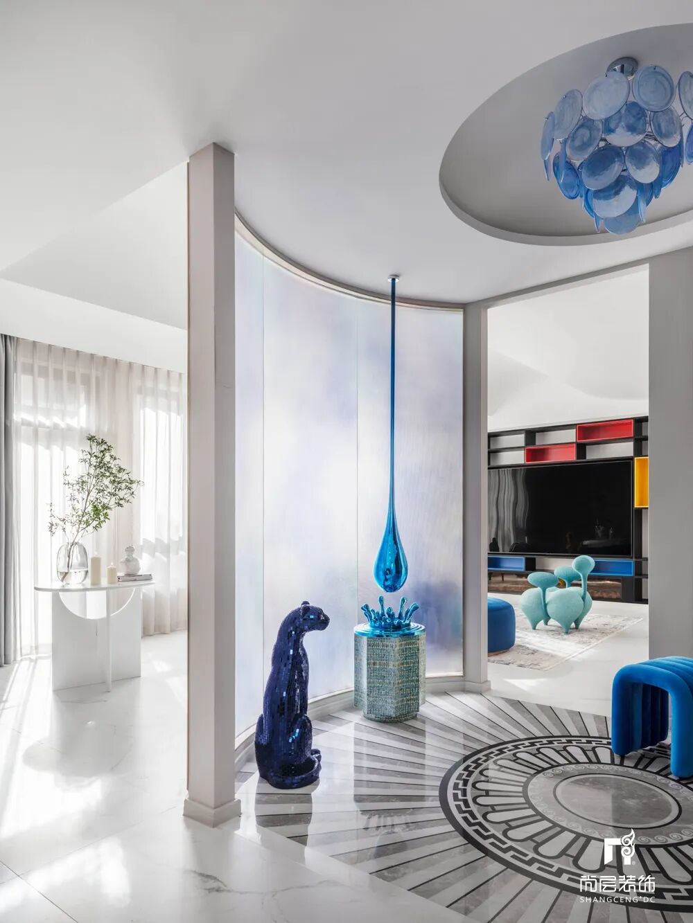 住进600㎡“蒙德里安”的画里，阅读博主申怡的色彩灵感屋-40