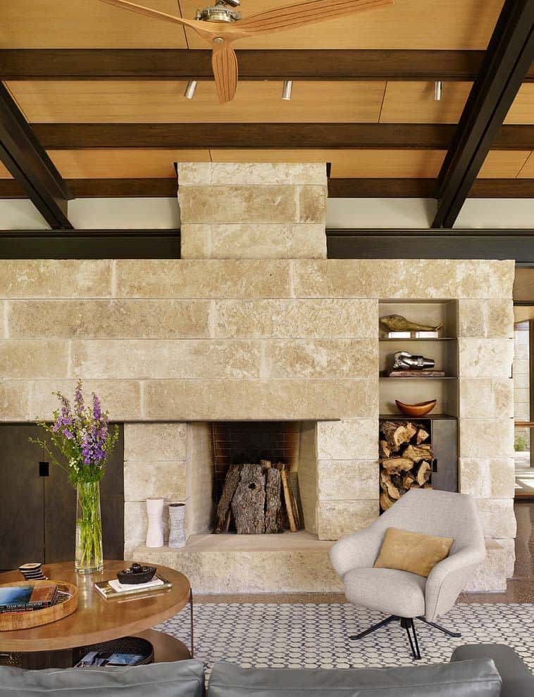 Texas Hill Country ranch home offers a water's edge retreat - One Kindesign-3