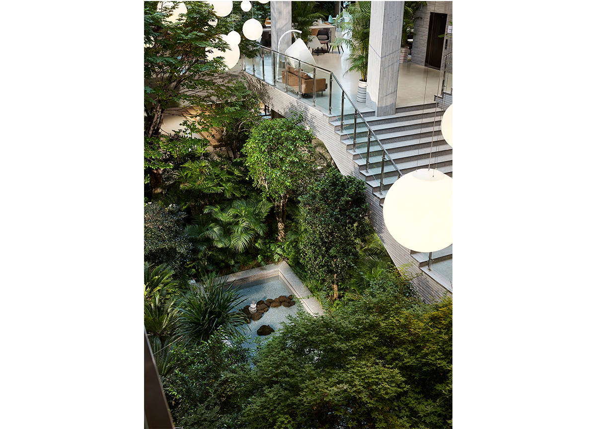 AND TERRACE 내유 -14