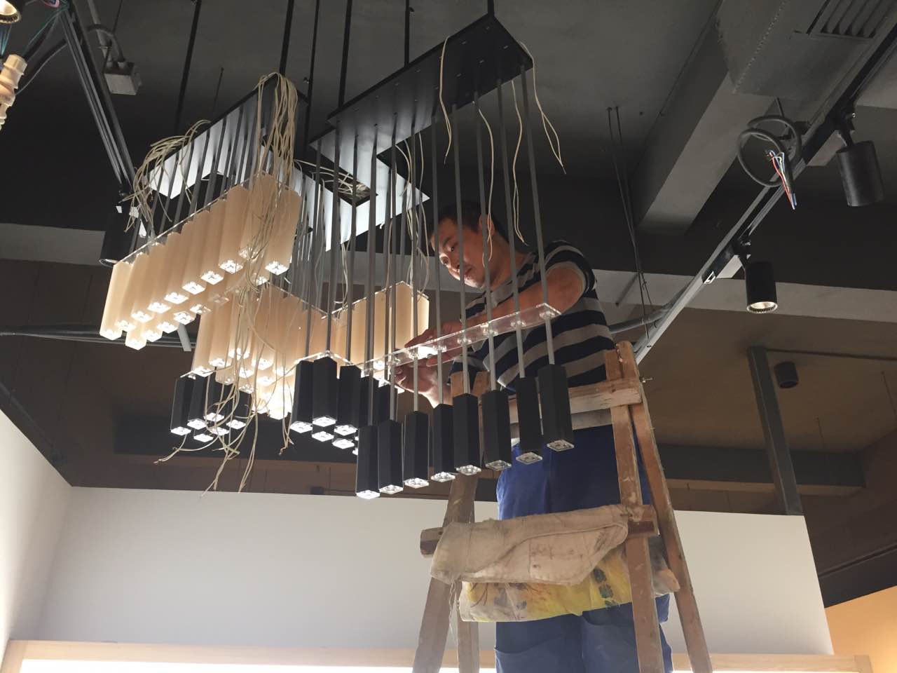 一正品牌体验馆 · 情感沟通的空间设计-41