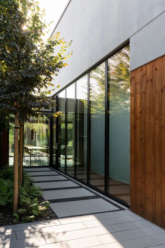 比利时混凝土住宅，温暖现代的可持续发展之家-21